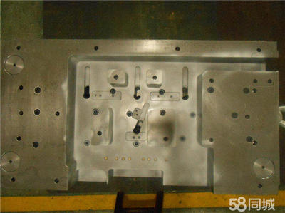 東莞塑膠五金模具編程培訓 包學會、包拿證，月薪6000元起